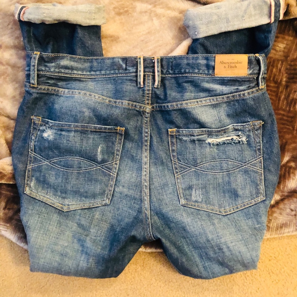 Abercrombie & Fitch Boyfriend Jeans